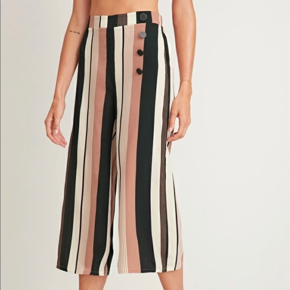 Stripped Button Capris!